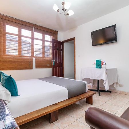 Ayenda Eloina Hotel Bogota Bagian luar foto